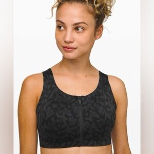 Lululemon Enlite Bra Zip Front – Black animal print, Size 34C